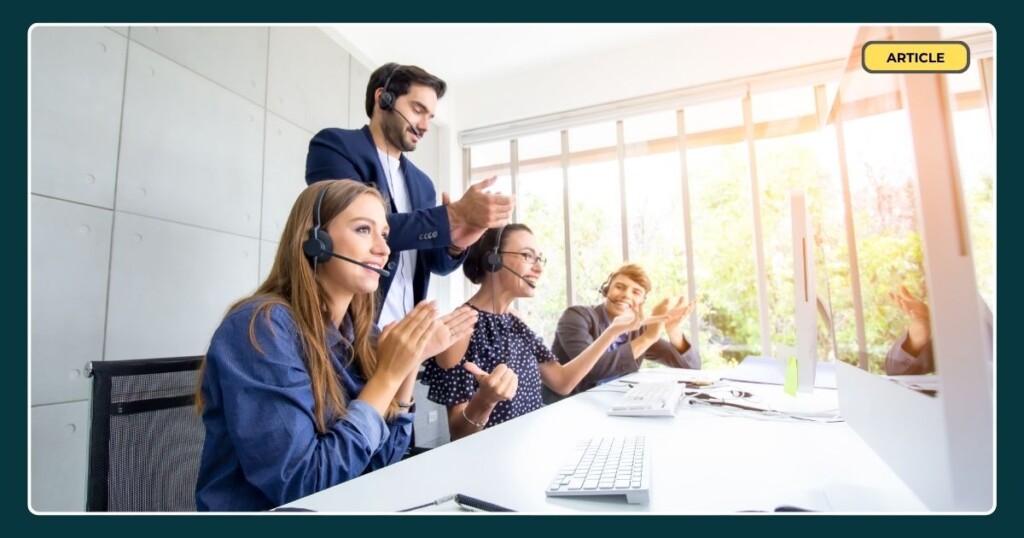A recruiter training new call centre employees